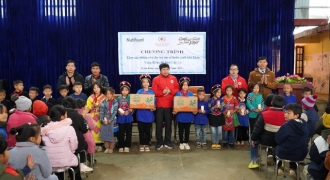 Nutifood trao gửi hàng ngàn quà tặng dinh dưỡng đến trẻ em vùng biên giới phía Bắc