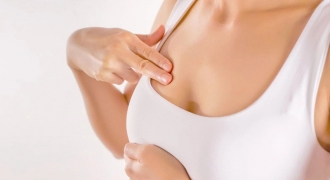 Đau ngực trước kỳ kinh nguyệt nguy hiểm không, có phải là dấu hiệu ung thư vú?