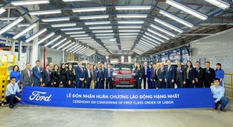 Ford Việt Nam đón nhận Huân Chương Lao Động Hạng Nhất, ghi kỷ lục bán hàng năm 2023