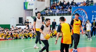 Hơn 650 học sinh Hà Nội được cầu thủ Saigon Heat dạy chơi bóng rổ