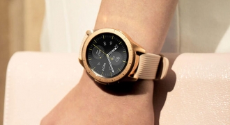 Top smartwatch hồng lãng mạn nên chọn làm quà Valentine kèm giá bán