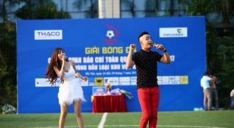 Cặp đôi Thương Thương, Việt Sơn tiếp nhiệt cho buổi bế mạc giải bóng đá Press Cup 2017
