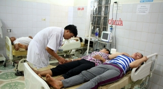 Nghệ An: Hàng chục người nhập viện cấp cứu nghi do ăn nấm độc