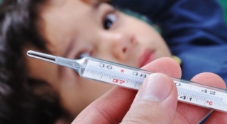 Dấu hiệu và cách điều trị an toàn bệnh sốt xuất huyết ở trẻ em