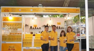 Nhang An Viên thu hút khách mua sắm tại Hội chợ Hàng tiêu dùng Việt
