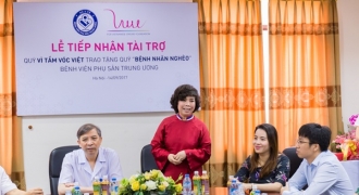 Quỹ Vì Tầm Vóc Việt trao tặng 300 triệu đồng cho Quỹ vì bệnh nhân nghèo Bệnh viện phụ sản trung ương