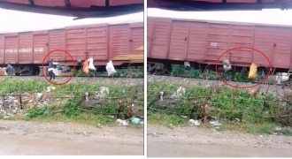 Phản cảm hình ảnh người dân vứt rác thải bằng cách ‘gửi’ lên tàu hỏa