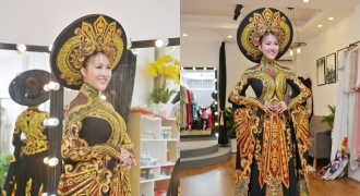 Phi Thanh Vân gây chú ý với trang phục cầu kỳ tại cuộc thi HH Doanh nhân Thế giới người Việt