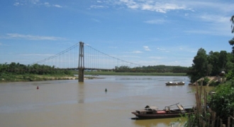 2 học sinh lớp 8 viết thư tuyệt mệnh, nhảy sông Lam tự tử