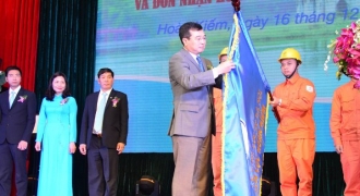 Công ty điện lực Hoàn Kiếm - Hà Nội nhận Huân chương Lao động hạng Nhất