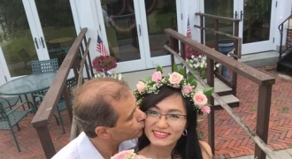 Vợ Việt chồng Mỹ kém nhau 23 tuổi sau 3 lần gặp gỡ, 4 năm yêu xa