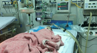 Chủ tịch Hà Nội yêu cầu điều tra vụ bé gái 8 tháng tuổi bị tiêm nhầm thuốc tử vong