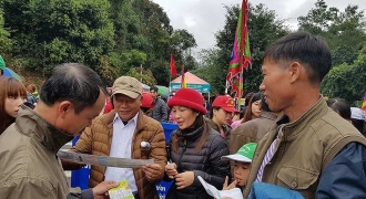 Quảng Ninh: Du khách bức xúc vì đến lễ chùa Yên Tử phải mua vé