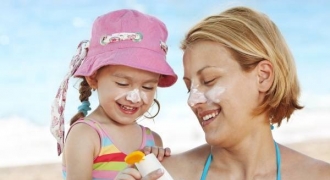 Cách sử dụng kem chống nắng an toàn cho trẻ nhỏ