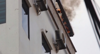 Cháy khách sạn Momizi, du khách hốt hoảng chạy thoát thân