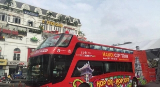 Khai trương tuyến xe buýt mui trần 2 tầng đầu tiên tại Hà Nội