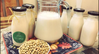 Học làm sữa đậu nành sạch, mát và bổ dưỡng cho mùa hè
