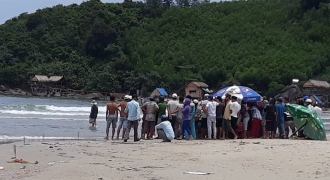 5 học sinh bị sóng biển cuốn khi dự sinh nhật thầy giáo dạy võ