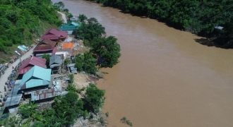 Mưa lớn và xả lũ thủy điện gây thiệt hại nặng nề cho tỉnh Nghệ An