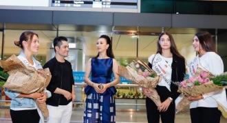 NTK Nhật Dũng rạng rỡ đón tân Hoa hậu, Á hậu Áo 2018 tại Việt Nam