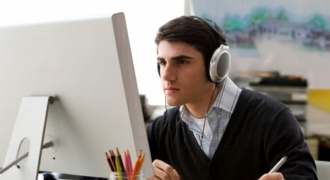 Cách nghe nhạc giúp đẩy mạnh sức sáng tạo và hiệu quả khi làm việc