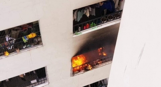 Cháy tầng 31 chung cư HH Linh Đàm - Hà Nội, hàng trăm người dân hoảng loạn tháo chạy