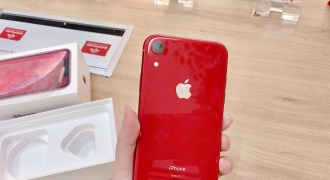 Trên tay iPhone XR đầu tiên về Việt Nam, giá 22,9 triệu đồng