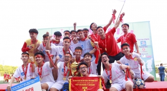 THPT Trương Định vô địch giải bóng đá học sinh THPT Hà Nội  2018 tranh Cup Number 1 Active