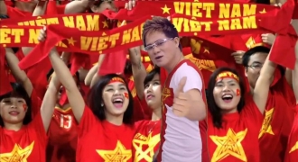 Ca sĩ Cáp Anh Tài tung ca khúc mới cổ vũ tuyển Việt Nam, dự đoán tỉ số bất ngờ tối nay