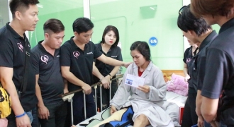 Nghệ An: Bệnh nhân nghèo và trẻ em mồ côi được tặng quà, cắt tóc miễn phí