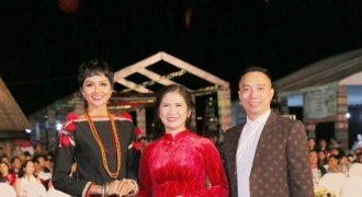 Hoa hậu H’Hen Niê hội ngộ NTK Đỗ Trịnh Hoài Nam tại Lễ hội văn hoá thổ cẩm Việt Nam