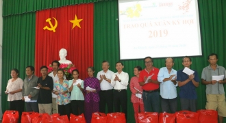 Báo GĐVN tại Cần Thơ trao quà Tết cho gia đình khó khăn phường An Khánh