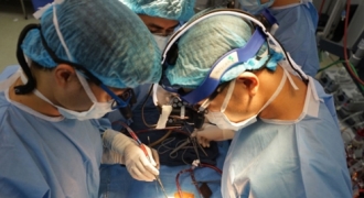 Phẫu thuật cứu sống bệnh nhân bị vi khuẩn ăn mòn van tim