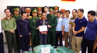 Hà Tĩnh: Bắt giữ nhóm đối tượng vận chuyển 294 kg ma tuý xuyên quốc gia
