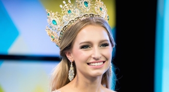 Hoa hậu Hoà bình Quốc tế 2015 bị tước ngôi vì cố ý tham gia cuộc thi khác