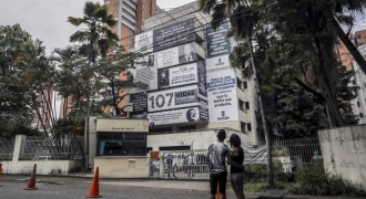 Đánh sập nhà của trùm ma túy khét tiếng Colombia