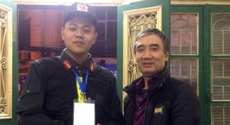 Cảnh sát cơ động Hà Nội nhặt được ví tiền trả lại cho người đánh rơi