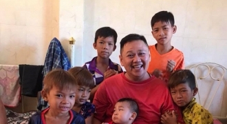 Minh Béo đăng ảnh với nhiều bé trai sau khi bị kết tội ấu dâm ở Mỹ