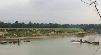Hà Tĩnh: Doanh nghiệp ‘phớt lờ’ quy định, tự do khai thác cát trên sông Ngàn Sâu?