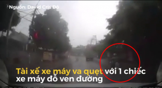 Video hài hước: Người ngồi sau rớt xuống đường, xe máy vẫn bình thản đi tiếp