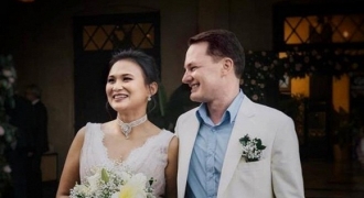 Chồng cũ diva Hồng Nhung bất ngờ tái hôn với “người phụ nữ quyền lực