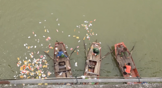 Nữ kế toán trường Mầm non tự tử trên sông Lam
