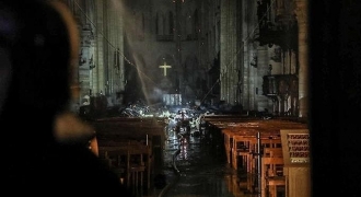 Cháy nhà thờ Đức Bà Paris: Những gì còn sót lại từ đống tro tàn