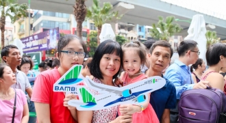Chen chân xếp hàng mua vé 599.000 VND bay ngay tháng 6 tại Bamboo Airways Tower 265 Cầu Giấy