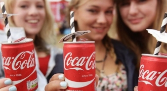 4 tác hại của Coca Cola bạn cần biết trước khi mua loại nước uống này
