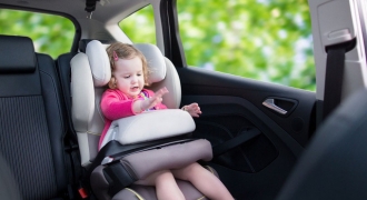 7 nguyên tắc cha mẹ cần nằm lòng khi chở trẻ nhỏ trên ô tô