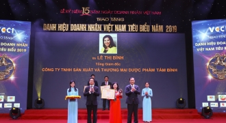 TGĐ Dược phẩm Tâm Bình lần thứ 3 được vinh danh Doanh nhân Việt Nam tiêu biểu
