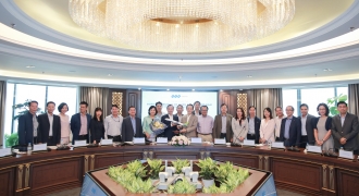 Các Đại sứ, Trưởng cơ quan đại diện của Việt Nam tại nước ngoài làm việc với Tập đoàn FLC