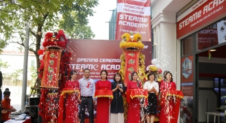 Hơn 1.000 lượt khách tham quan và trải nghiệm tại Trung tâm STEAM tiêu chuẩn quốc tế đầu tiên tại Việt Nam