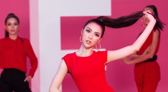 Tường Linh chiến thắng khi giới thiệu quê hương bằng tiếng Anh tại Hoa hậu hoàn vũ 2019
